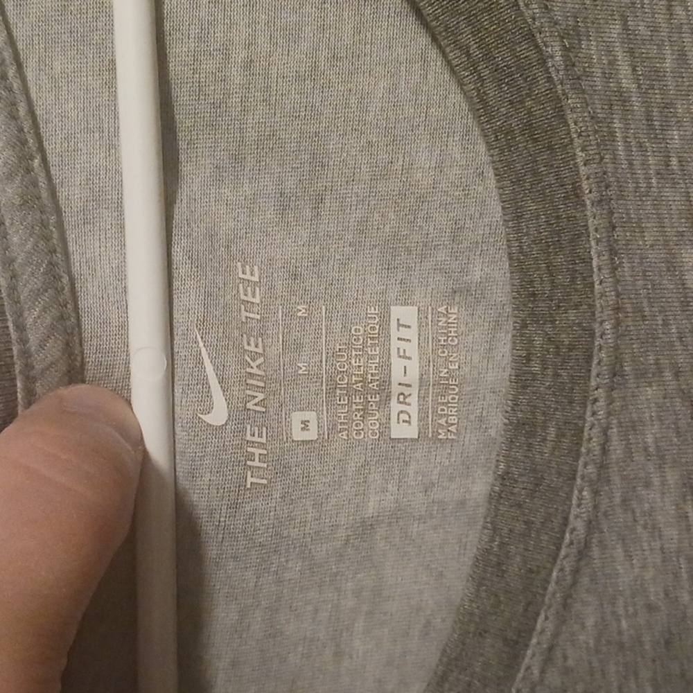 Nike Tee - Picture 3 of 3